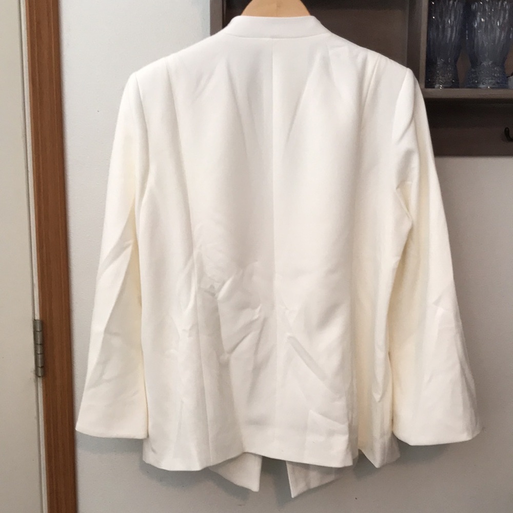 Jessica London Jacket white, lined, hook-eye closure, Jacket size 16W - Picture 2 of 8